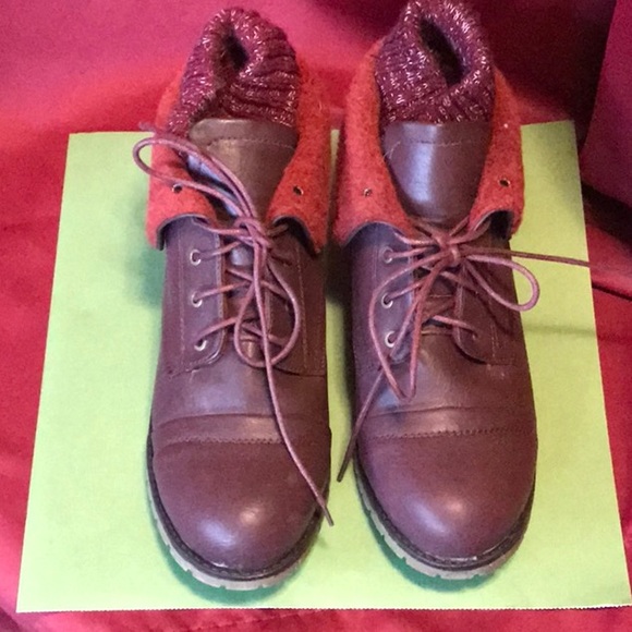 Shoes - Burgundy Sock Lined Flap Side Boots